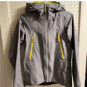 Arc’teryx BETA LT Jacket